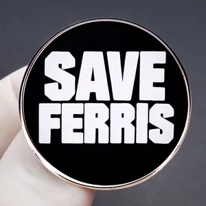 Klassische Save Ferris Film Anstecknadel aus Emaille in runder Schwarz-Weiß Optik