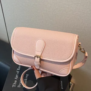 Sac Bandoulière Femme en Cuir PU Grain Litchi Avec Rabat Boucle Dorée Petit Sac à Épaule Carré Mode