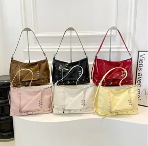 Sac à Épaule en Cuir PU Style Punk Pour Femmes Avec Anneaux Métalliques Rivets Look Motard Crossbody Tote Bag Mode Y2K