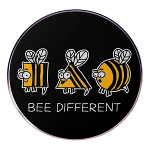 Épingle en Émail Abeille Géométrique Dessin Animé Bee Different Badge en Alliage Broche Animale Pour Sac à Dos Vêtements