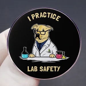 Runde Laborsicherheit-Anstecknadel mit Cartoon-Forscherhund und Gläsern