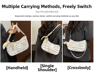 Vues détaillées du sac à bandoulière plissé blanc avec foulard décoratif et boucle carrée