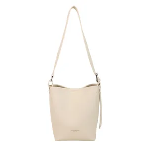 Retro large capacity cream bucket bag with lychee texture and silver metal hardware