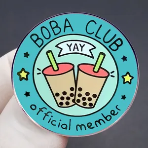 Badge rond Boba Club bleu sarcelle avec motif thé au lait mignon pour membre officiel