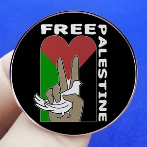 Épinglette Free Palestine avec colombe de la paix et geste V sur badge métallique