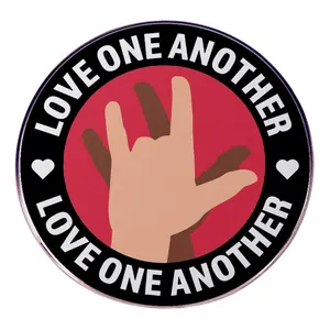 Broche en Alliage Ronde Love One Another Pour Hommes Femmes Droits de L'homme Justice Sociale Badge Décoratif Bijoux