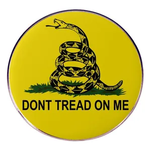 Don't Tread On Me Gadsden Flag Rattlesnake Brooch Yellow Round Enamel Badge Alloy Metal Pin Jewelry For Men Women Daily Decor