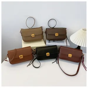 Collection détaillée de sacs bandoulière carrés minimalistes en cinq couleurs chic