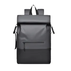 Sac à dos d'affaires minimaliste avec fermeture roll-top et finition mate imperméable