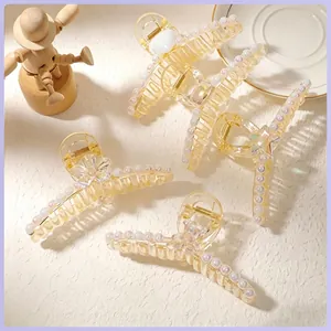 Pince à Cheveux Élégante Ambre Translucide en Résine Acrylique Avec Künstliche Perle d'Imitation Irisée Style Douce Coréenne pour Femme