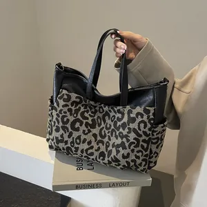 Sac Fourre-tout de Mode Imprimé Léopard Grande Capacité Pour Femmes Patchwork en Cuir PU Sac à Épaule Mode Quotidienne