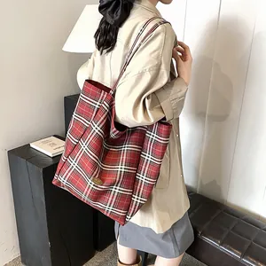 Classic red plaid tote bag with large capacity for autumn/winter casual commuting