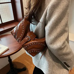 Sac Sous le Bras Vintage Punk à Rivets pour Femmes Sac à Épaule Y2K Hobo en Cuir PU Boucle en Métal Style Rock Street