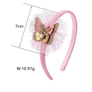 Detail eines rosa Schmetterlingshaarbands für Mädchen mit Pailletten und 7cm Netzspitze