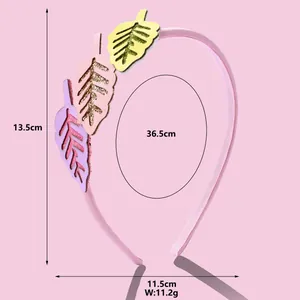 Détails des dimensions d'un serre-tête rose avec feuilles pailletées et tissu doux