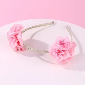 Serre-tête fleuri doux avec fleurs 3D roses et doublure en tissu argenté antidérapant