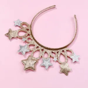 Dettaglio della fascia con stelle glitterate per feste in oro e argento