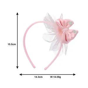 Dettaglio cerchietto rosa per bambini con misure 15,5x14,3 cm e peso di 14,08 g