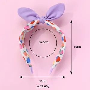 Serre-tête doux pour enfants avec motifs fraises et un grand nœud en tissu violet chic