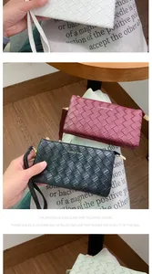 Dettaglio della trama intrecciata e della zip sulla pochette da polso Classic Star