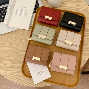Portafoglio Piccolo da Donna Minimalista in Pelle PU Fibbia in Metallo Classic Star Portamonete Triplo Porta Carte di Credito Accessorio Quotidiano