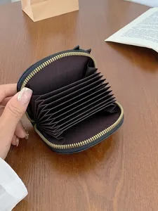 Damen-Akkordeon-Kartenhalter aus schwarzem Leder mit mehreren Fächern und Gold-Reißverschluss