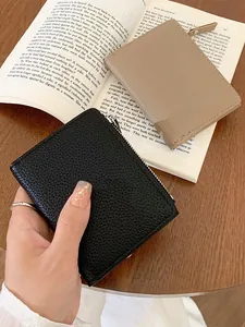 Portafoglio Corto Minimalista da Donna in Pelle PU Martellata Pieghevole con Cerniera e Tasca per Monete Multi Slot per Carte Casual