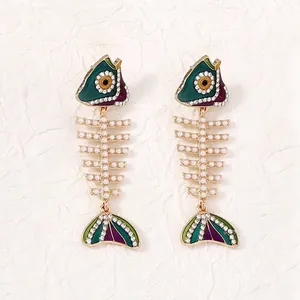 Boucles d'oreilles arête de poisson avec émail coloré, perles et cristaux dorés fins