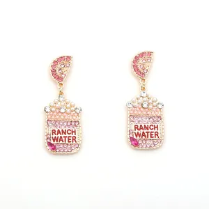Boucles d'oreilles bouteille de vin avec strass roses, perles et texte Ranch Water