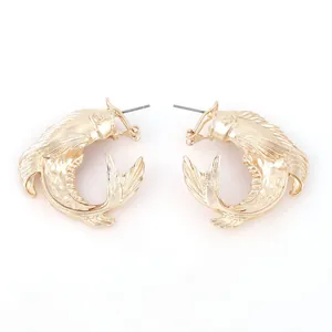 Vintage Vergulde Zinklegering Karper Vis Vormige Oorknopjes Voor Vrouwen Unieke Open Mond Koi Dier Mode Sieraden Cadeau