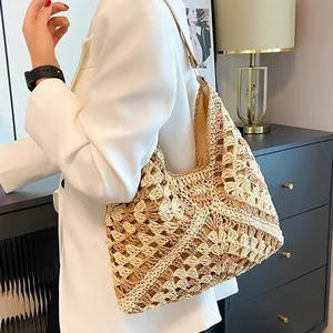 Sac fourre-tout en paille tissé à la main avec motif de corde en papier bicolore