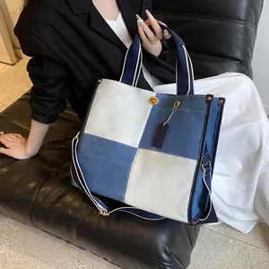 Sac Fourre-tout Patchwork en Denim pour Femmes Mode Blocs de Couleurs Surpiqûres Contrastées Sac à Bandoulière Grande Capacité Sac à Main de Navettage