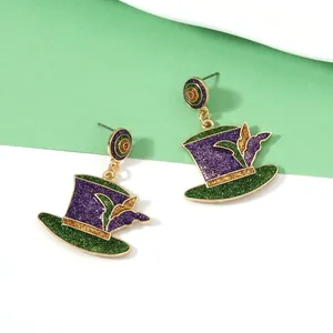 Pendientes de sombrero de copa coloridos con acabado brillante en morado verde y oro