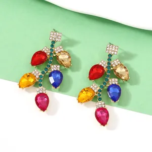 Orecchini pendenti festivi con strass colorati in lega dorata e cristalli a goccia