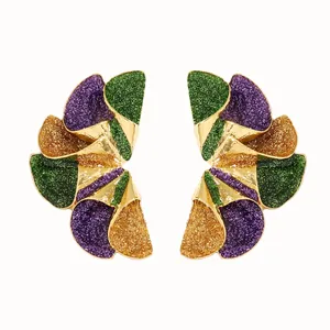 Boucles d'oreilles éventail scintillantes Mardi Gras avec dorure et design de fleurs