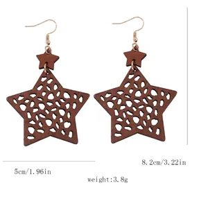 Boucles d'oreilles étoiles en bois découpées au laser avec dimensions et poids