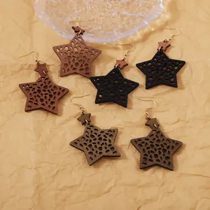 Boucles d'Oreilles Pendantes Étoile Évidée en Bois Bohème Vintage Pour Femme Motif Léopard Géométrique Découpe Laser Bijoux Cadeau