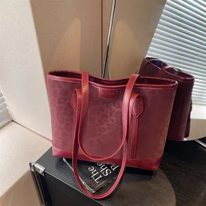 Women's Large Capacity Leopard Print Tote Bag Velvet Flocking PU Leather Shoulder Bag Fashion Commuting Handbag For Women