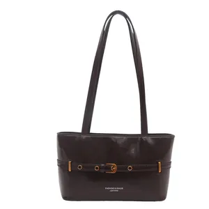 Minimalistische dunkelbraune Lackleder-Einkaufstasche mit modischer Schnalle für Damen