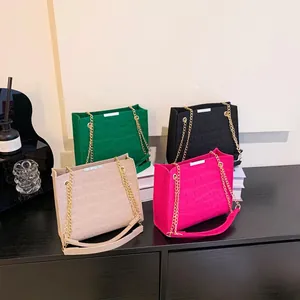 Damen Krokodilprägung Filz PU Umhängetasche Mode Achseltasche Mit Goldener Kette Große Kapazität Street Style Handtasche