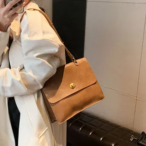 Vintage PU Leather Large Capacity Women Shoulder Bag Retro Wrinkled Underarm Tote Bag With Gold Turn Lock For Work Daily Travel