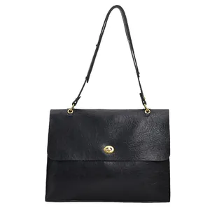 Classic black vintage large capacity shoulder bag with gold metal twist lock and pleated texture