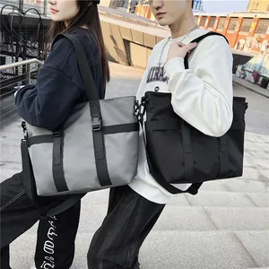 Sac Fourre-tout en Nylon de Grande Capacité Style Techwear Workwear Sac à Bandoulière Imperméable Pour Femmes Hommes Utilisation Quotidienne