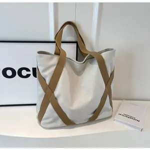 Große Canvas-Tragetasche für Damen mit braunen Trägern, ideal für den täglichen Pendelverkehr