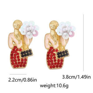 Dimensioni dettagliate degli orecchini da donna con strass colorati e paillettes