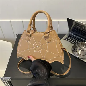 Borsa a mano kaki a forma di pipistrello con ricamo ragnatela stile gotico Halloween