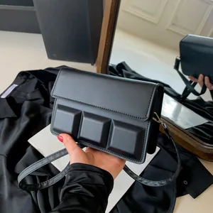 Franse Niche Geometrische Vierkante Crossbody Tas Voor Dames PU Leer Klep Kleine Vierkante Schoudertas Minimalistische Mode