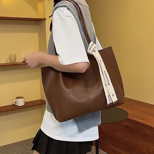 Vintage brown leather tote bag for women with fashion letter strap for daily commute