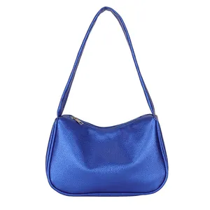 Schicke königsblaue Schultertasche mit Kieselleder-Textur und Silber-Reißverschluss