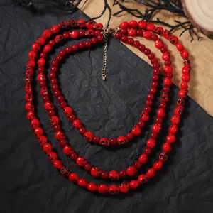Collier gothique multicouche à perles tête de mort rouges avec fermoir doré pour Halloween